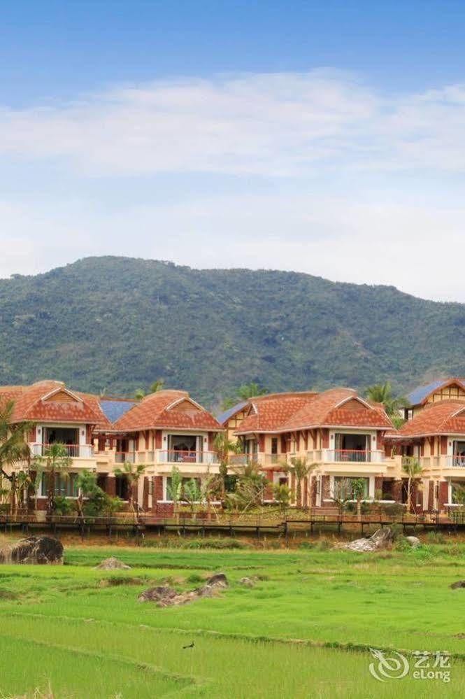 Hainan Bulongsai Resort Hotel Baoting Bagian luar foto
