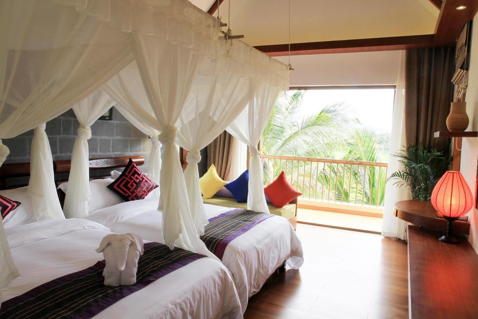 Hainan Bulongsai Resort Hotel Baoting Bagian luar foto
